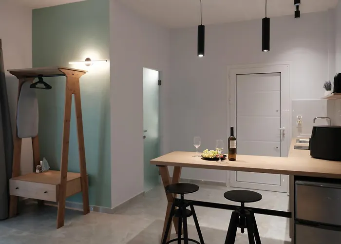 Selini's Cape Drastis Trail * Melíssia