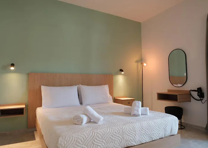 Selini's Cape Drastis Trail *